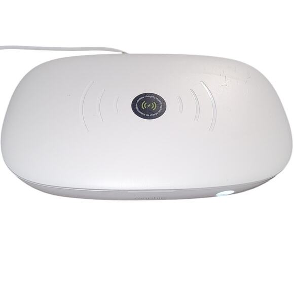 Mophie UV Sterilizer with Wireless Charging - Picture 2 of 10